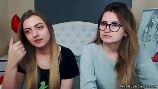 Dilettante lesbians tying on webcam
